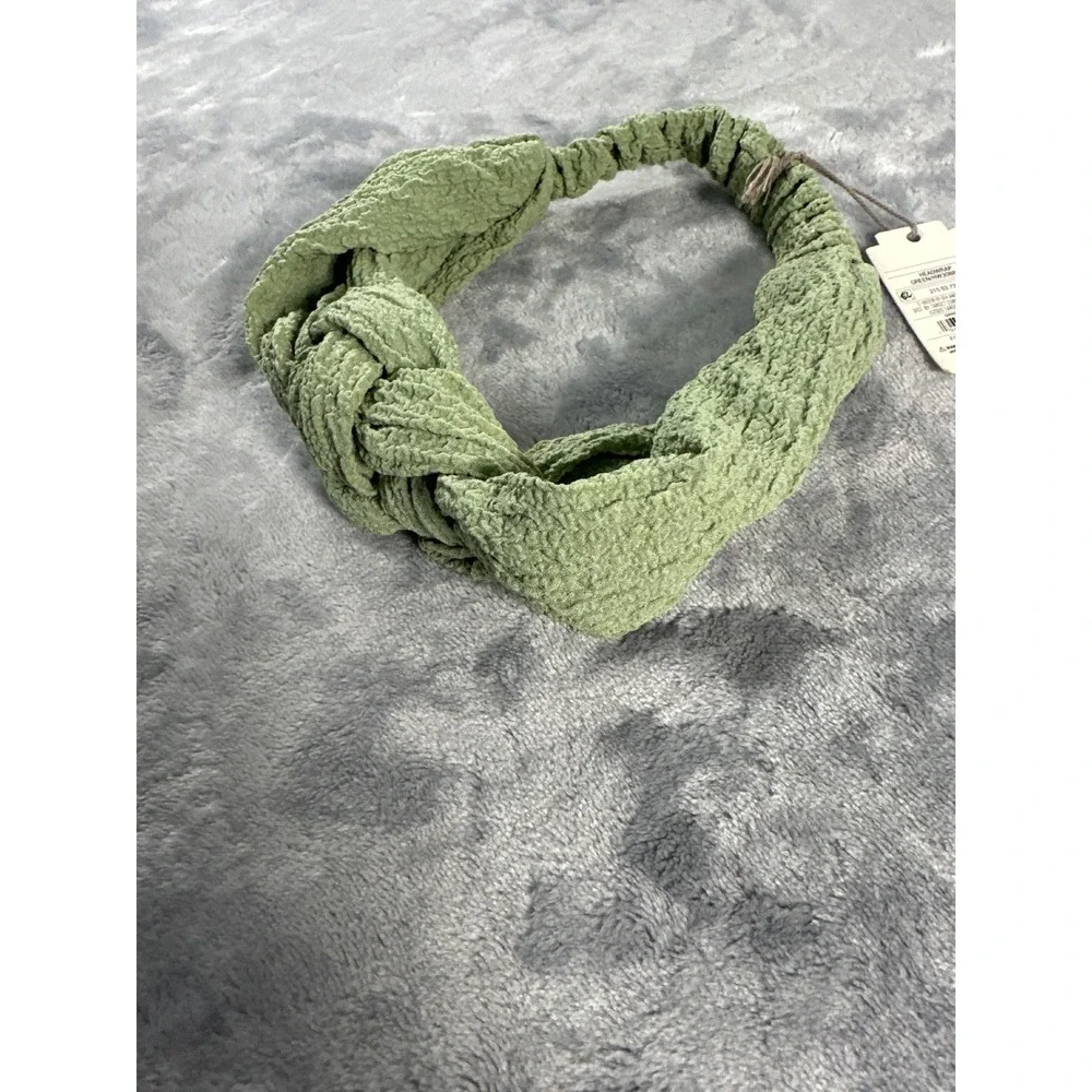 A New Day Knotted Headwrap Sage Green Textured Elastic‎ Back Hair Accessory NEW